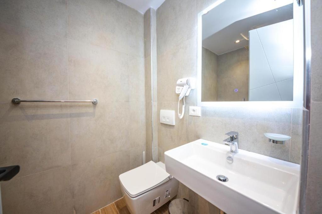 Hesperus Hotel Орікум Екстер'єр фото